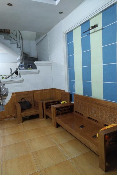 ĐỊNH CÔNG dt 32M2 GIÁ 2.8 TỶ HAI THOÁNG GẦN PHỐ Ở NGAY