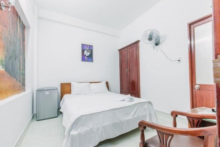 Bán gấp khách sạn đẹp mới 100% mặt tiền Khu Á Châu.