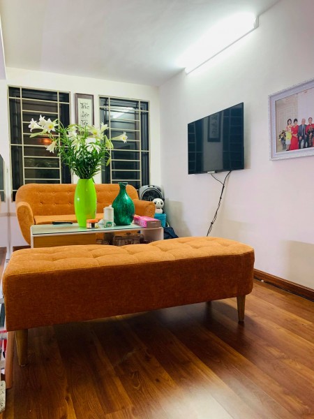 Phố Đội Cấn Linh Lang, Ba Đình, nhà cực đẹp, Lô góc 3 mặt thoáng, 40m2 *5T, cách phố 50m