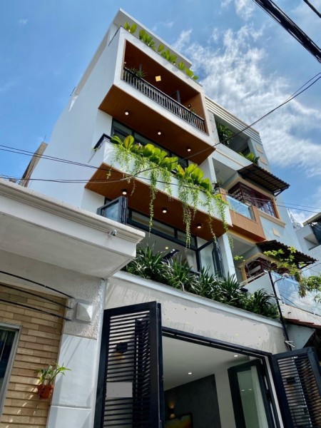 Nhà Đẹp Khu Vip Bàu Cát, Đường Nhựa 8m, Tân Bình 4.1x13 M, 5 Lầu Giá 9.5 Tỷ.