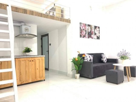 CCMN NGÃ TƯ SỞ TOÀ NHÀ DÒNG TIỀN KHỦNG 24 PHÒNG KHÉP KÍN PHUN ĐỒ THANG MÁY, MỚI KÍNH COONG