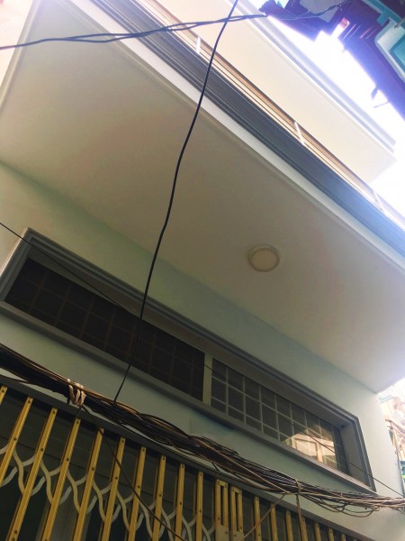 Bán nhà Trung Tâm Tân Bình dt 27m2 chỉ 2.4 tỷ Nội thất