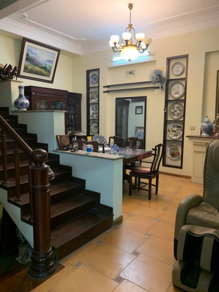 Bán nhà Dương Quảng Hàm, lô góc 3 thoáng, ô tô tránh, 75m, mặt tiền 6.4m.