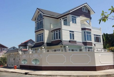 Biệt thự Quận 9, DT 382m2, Giá giảm mạnh 9 tỷ hút khách đầu tư.