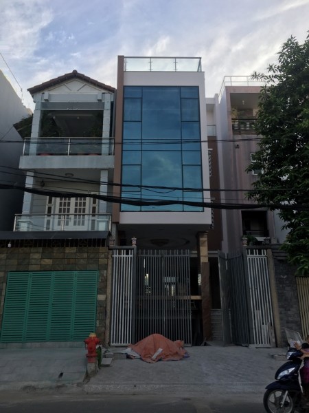 Nhà MT đ.Nguyễn Văn Lạc + cách chợ 100m