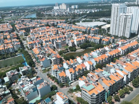 Hot Hot Hot Chỉ một căn duy nhất tại Sunrise City View mặt tiền Nguyễn Hữu Thọ, Quận 7. Chì 1.68 tỷ. LH 0909 239 178