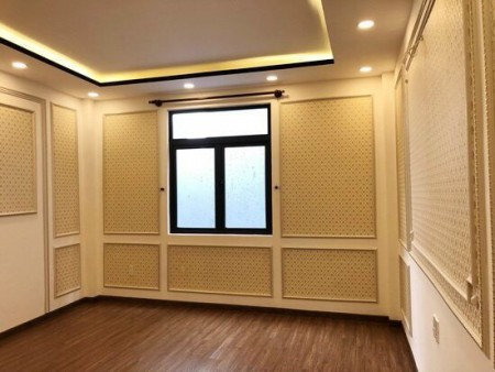 Bán nhà mặt tiền đường 41 P.Tân Quy dt 4x18m,2.5 lầu,giá 12 tỷ