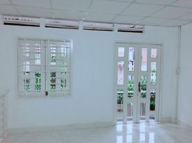 Chính chủ bán gấp nhà đường Nơ Trang Long, ngang hơn 4 m, giá 2 tỷ 3