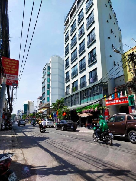 Bán gấp nhà mặt tiền Trần Huy Liệu, Phú Nhuận, chỉ 160tr/m2, không có căn thứ hai, 393m2.