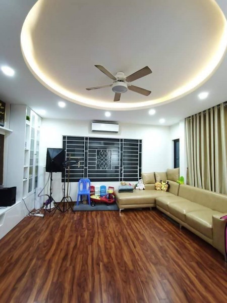 Bán Nhà 5 tầng siêu đẹp, Đê La Thành, 30m ra mặt Phố, DT 40m2, MT 5m. Gía 4.780 Tỷ