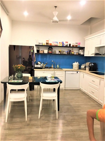 PHÂN LÔ VỈA HÈ KINH DOANH KHỦNG TÀI CHÍNH VỪA TIỀN HIẾM