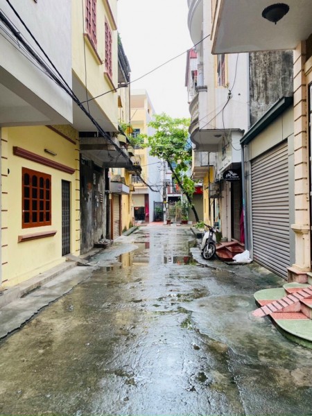 Bán lô đất 2 phố Chu Văn An – Thi Sách, TP Hải Dương, 60.6m2, mt 4.5m, ngõ ô tô