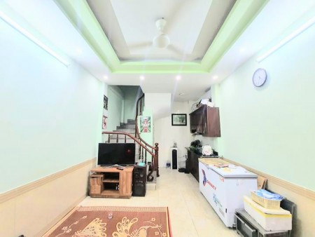 Bán gấp nhà Lương Khánh Thiện 50m 3 tầng 2 thoáng ô tô đỗ cổng chỉ 3.55 tỷ
