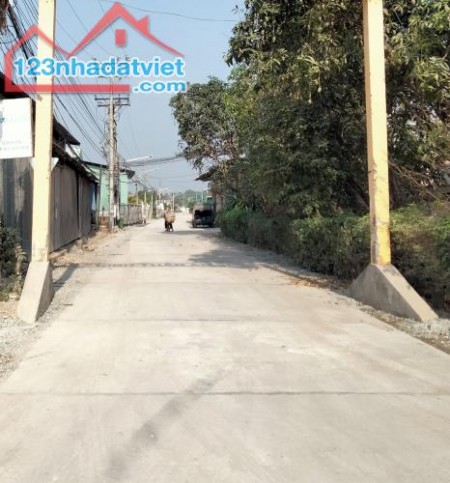 Đi nước ngoài làm việc nên bán gấp lại đất nhà ở Tân An, có sổ riêng, bao sang tên công chứng