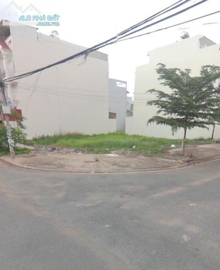 Bán gấp đất Quận 6, sổ hồng riêng, sang tên ngay trong ngày