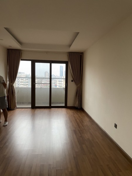Căn hộ cho thuê để ở hoặc spa Dự án Home City đường Trung Kính, 70m2 2pn giá 10.5tr. LH: 0932477586