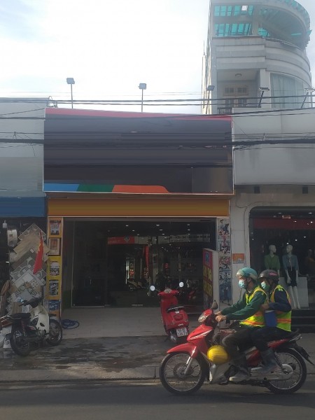 Hoàng Văn Thụ mt 4 x 18 Nhà trống suốt kd