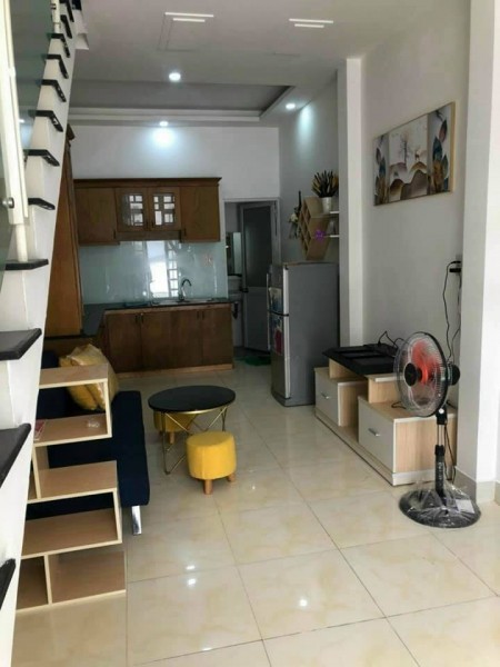 Cần bán nhà Cách Mạng Tháng Tám Quận 10 43m2, 2 lầu giá rẻ 3.6tỷ