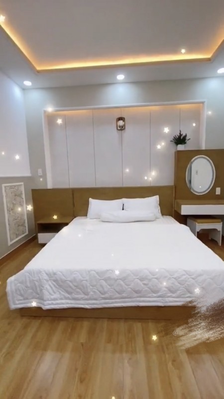 SIÊU PHẨM LÔ GÓC NGỌC THỤY, 40 M2 x 5 TẦNG, MT HƠN 5M, 99% NỘI THẤT, SỔ SIÊU NÉT, Ở NGAY
