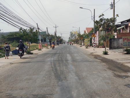 Đất mặt tiền Nguyễn Văn Tuôi,TT Bến Lức, 105m2, giá 500tr