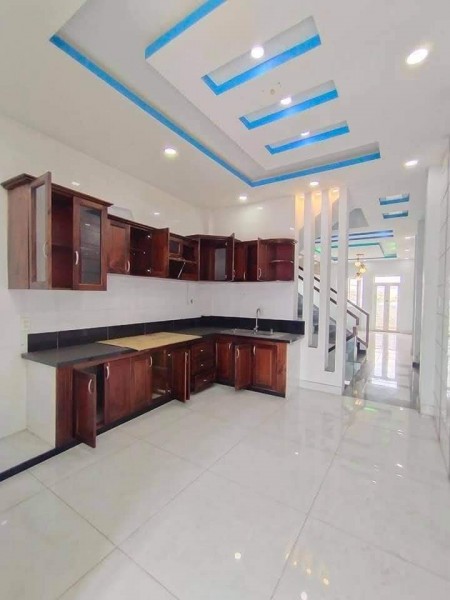 Bán nhà Đường Dương Bá Trạc 4,2x18 Chỉ 4,25 Tỷ, 2 Mặt Hẽm Cách 1 Hẽm Xe Hơi