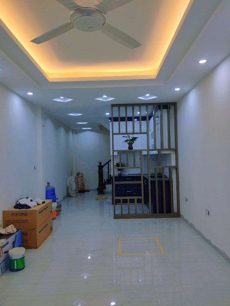 NHÀ BÁT KHỐI, 40M2, 4T, NGÕ 3 GÁC TRÁNH, CHỈ HƠN 2 TỶ, Ở LUÔN.