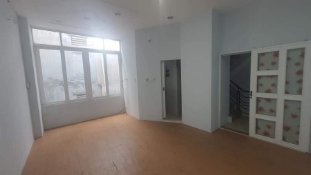 GẤP GẤP nhà 3 tầng TRẦN PHÚ, Quận 5, 32 m2 bán chỉ nhỉnh 3 tỷ