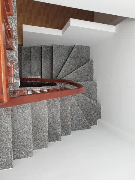 BÁN NHÀ 227 THẠCH BÀN, 32M 5T 4MT, NHỈNH 2 TỶ, TẶNG 1 CHỈ VÀNG LỘC, CHO KHÁCH THIỆN CHÍ MUA
