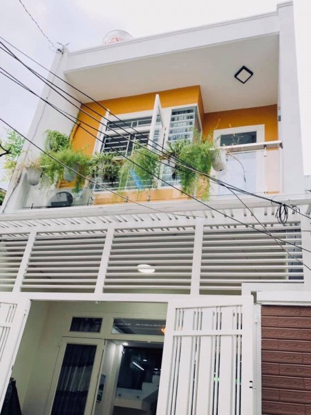 Bán nhà HXH 6m, 1lầu + 2PN rộng rãi. Tặng kèm nội thất, gần bệnh viện quận Bình Tân