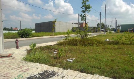 Bán đất chính chủ 5x20m mặt tiền QL1A ngay trung tâm thị trấn Bến Lức, 985tr