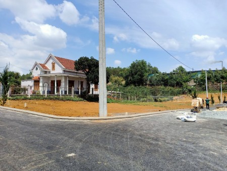 Bán đất mặt tiền đường Trương Định. Sẵn sổ, sẵn Thổ cư. Cách QL 20 700m