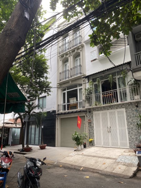 Cần tiền bán gấp nhà 2 MT hẻm Nguyễn Thị Minh Khai, P. Đakao, Quận 1