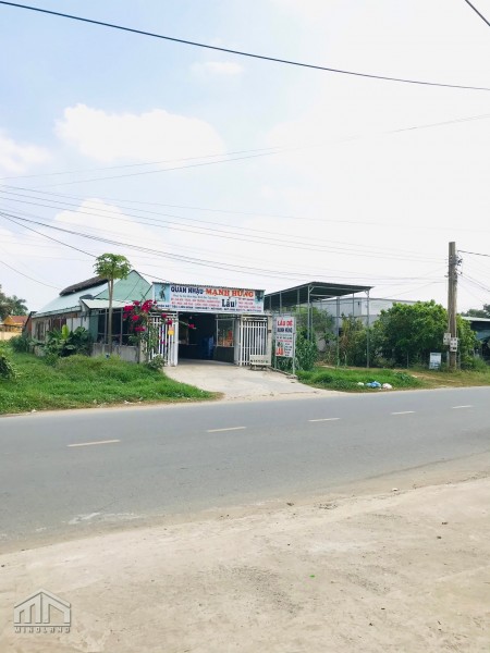 Bán nhà dt: 10x68m mặt tiền đường tỉnh lộ 823, X.Đức lập thượng, H.Đức Hòa, Long An
