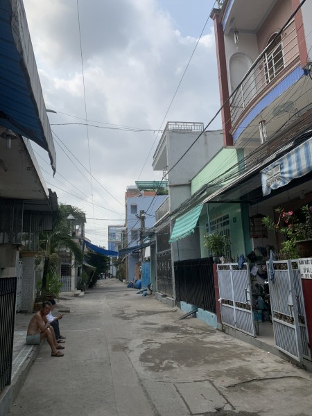 Bán nhà rẻ cấp 4, diện tích 128m2, đường ô tô, phường Tam Hiệp Vi trí: cách giáo xứ bùi hưng chỉ vài bước chân Diện tích: 4x32m
