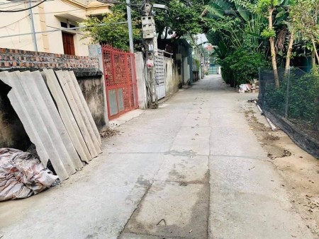 Tổ ấm nhỏ, bỏ không được. Ngay sát Thuỵ Phương, Dt33m, vuông vắn, ngõ rộng, 1,4 tỷ