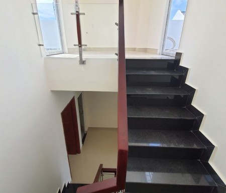 Bán gấp nhà phố Nguyễn Chánh, ngõ thoáng, 30m2, 4 tầng, 3.5m mặt tiền chỉ 2,85 tỷ