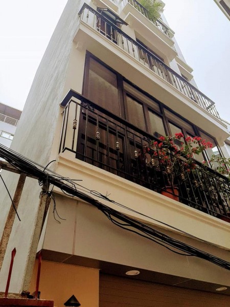 Nhà đẹp phố Nguyễn Khang, Cầu Giấy, 5m ra đường ô tô, 3 chiều thoáng vĩnh viễn, nhỉnh 3 tỷ