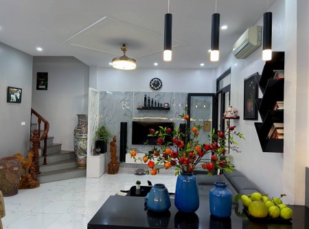 NHÀ KIM MÃ 35M2X3.5 MẶT TIỀN, 30M RA MẶT PHỐ 2.99 TỶ ĐẸP LUNG LINH