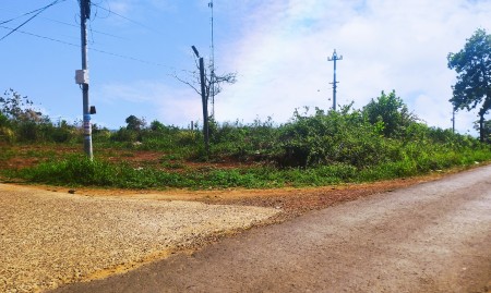 Đất rộng vị trí cực đẹp, 2 mặt tiền thuận lợi kinh doanh