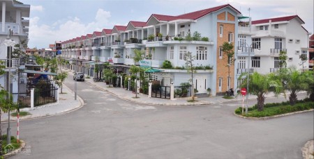 Chỉ với 3,2 tỷ sở hữu căn góc 2 mặt tiền đường 20m-đối diện trường học !