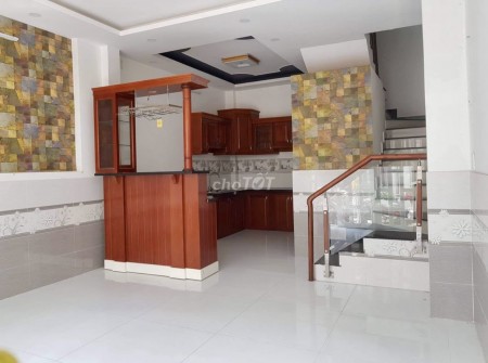 Chính chủ cho thuê nhà NC 4 lầu tại 982/1A Quang Trung P8 GVấp giá 16tr/th