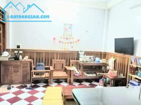 BÁN NHÀ MINH KHAI 37M 5 TẦNG NGÕ RỘNG GIÁ 3 TỶ NỘI THẤT ĐẸP VỀ Ở LUÔN