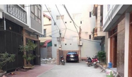 Bán nhà Hoàng Mai - nhà 3 tầng, ô tô vào tận nhà