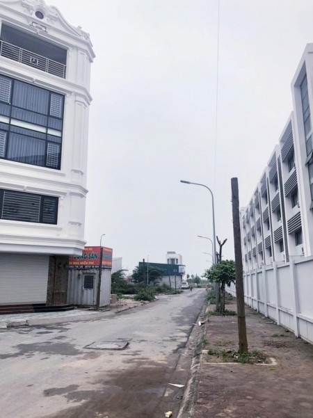 Bán nhanh mảnh đất vị trí đắc địa trung tâm thị trấn Trâu Quỳ, Gia Lâm, Hà Nội.