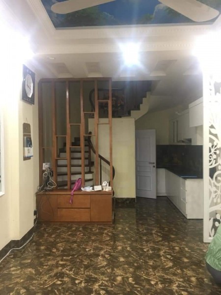 Nhà 31,9 m2 , 5 tầng, mặt tiền ⁸ 3,7 m giá chỉ 3,5 tỷ đông.