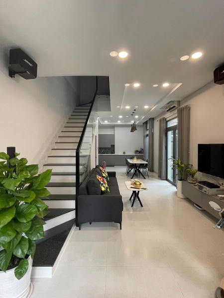 CHỦ ĐANG GẤP cần bán nhà hẻm 5m Ni Sư Huỳnh Liên, thiết kế đẹp, 57m2, 6 tỷ350, siêu hiếm