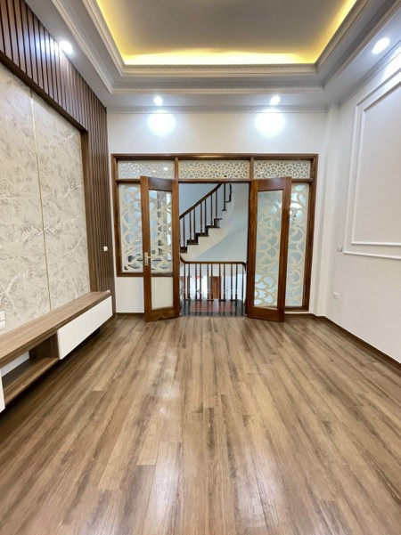 BÁN NHÀ TAM TRINH, PHÂN LÔ, GARA Ô TÔ, DT 55M2, 5 TẦNG, MT 4.7M, GIÁ 5.7 TỶ