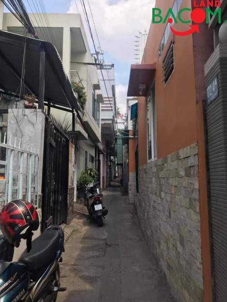 Bán nhà gần tỉnh đội dt 90m2 giá 2ty8 thương lượng.
