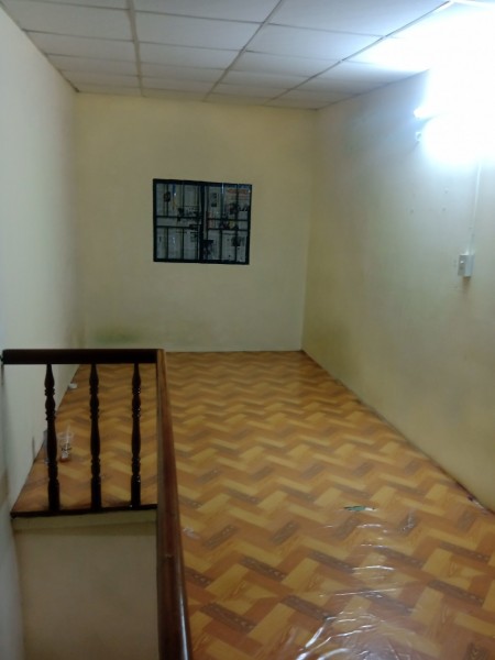 Cho thuê nhà cấp 4 gác lửng hẻm 715 Nguyễn Văn Quá vào 100m Đông Hưng Thuận Quận 12