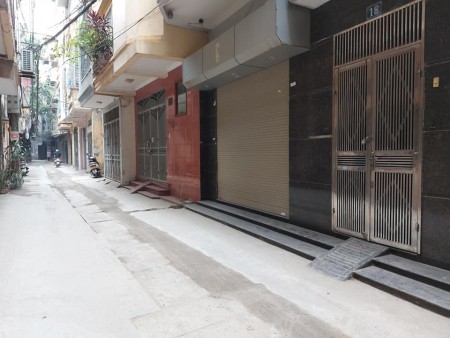 Bán nhà khương Trung 48m2/5 tỷ. Ngõ rộng thoáng thông, ô tô, kinh doanh, công năng đỉnh diện tích rộng, tặng nội thất